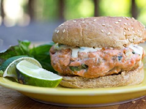 Asian Salmon Burgers With Tangy Ginger Lime Sauce
